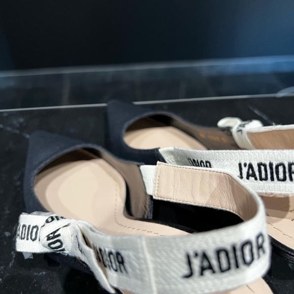 Kitten Heel Slingback - Picture 7 of 9